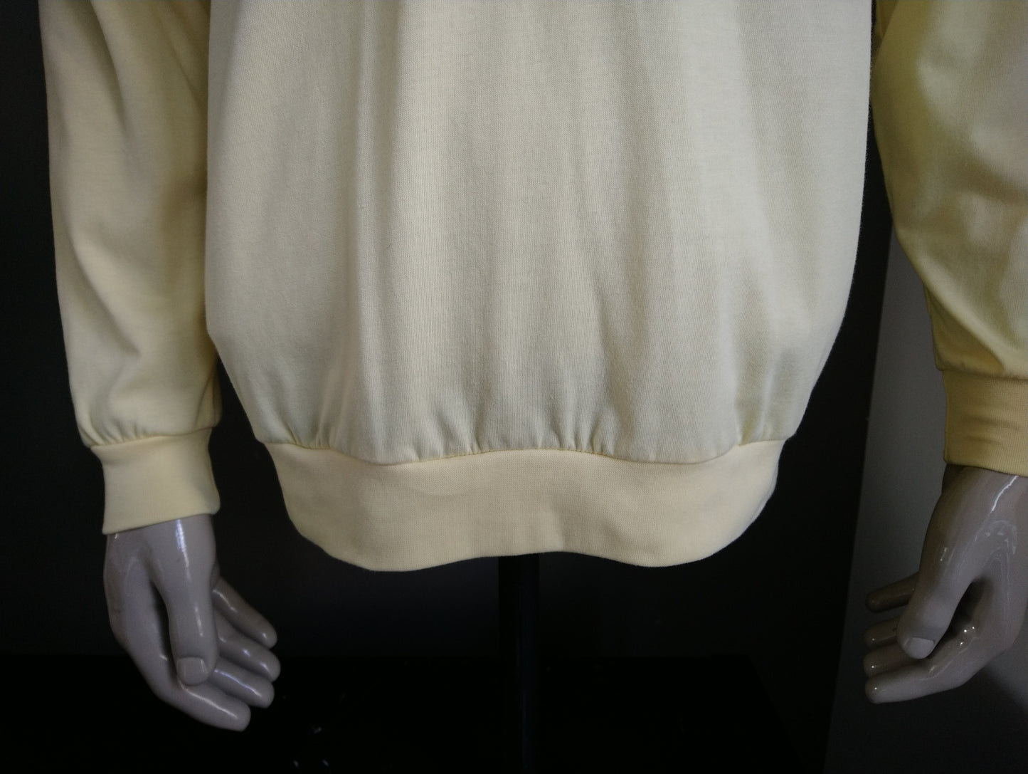 Vintage Roger has polo sweater with elastic band. Yellow green colored. Size L.