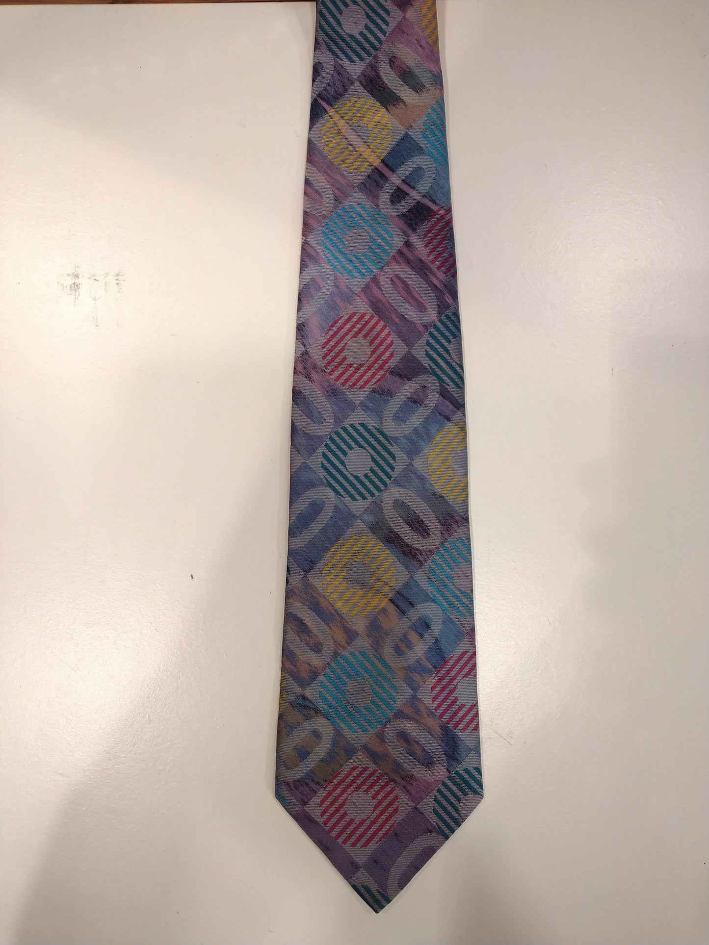 Vintage Michaelis Polyester la corbata. Bonito motivo vintage.