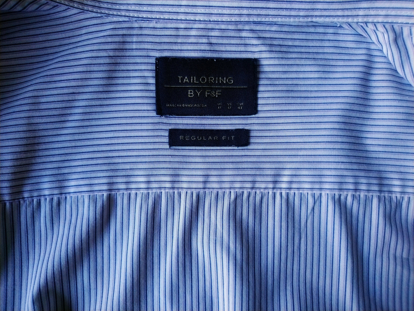 F&F Tailoring overhemd. Blauw Wit Paarse streep. Maat XL / XXL