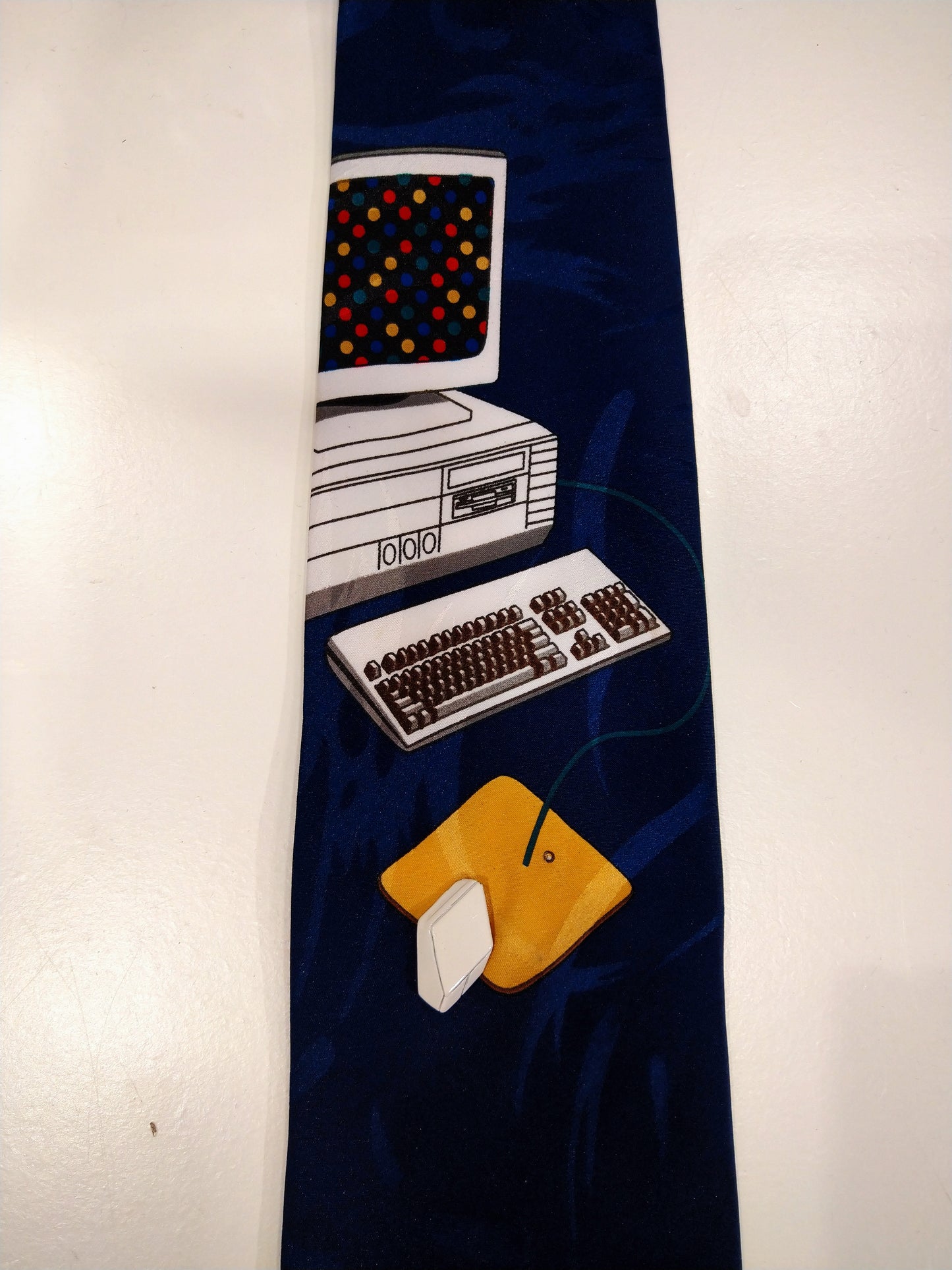 Vintage Vicky Davis Polyester tie. PC with 3D mouse motif.