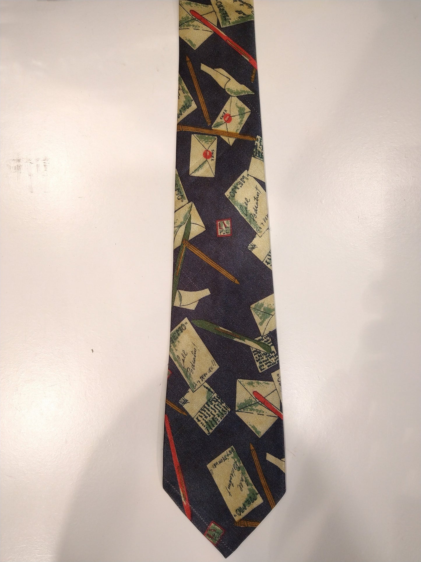 Bellini polyester tie. Colorful motif.