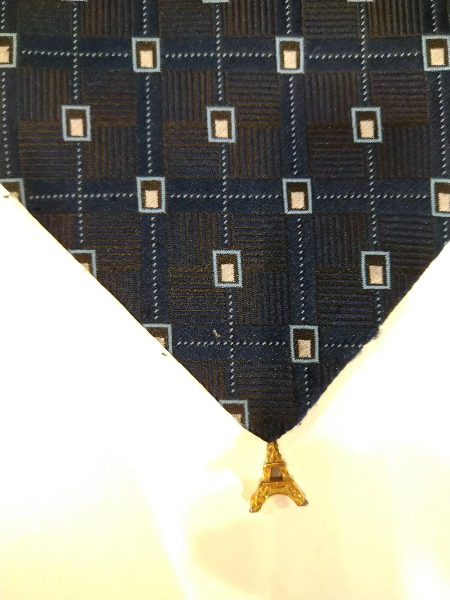 Aparte Haute Couture Wecon polyester stropdas. Blauw motief met hanger Eiffeltoren.
