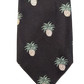 Sepp Halbritter zijde stropdas. Zwart met ananas print.