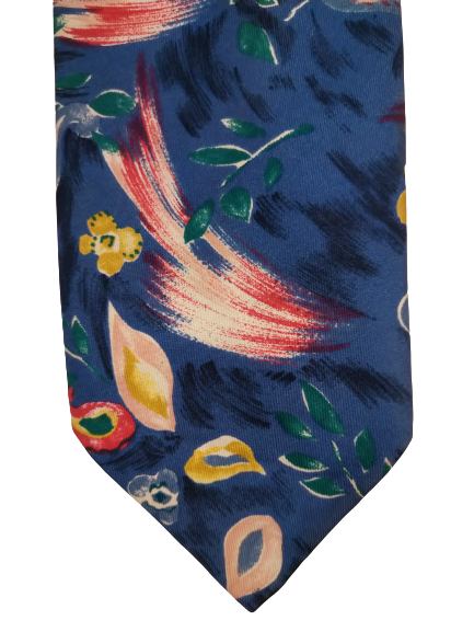 Marcas y corbata de seda Spencer. Hermoso motivo de flores.