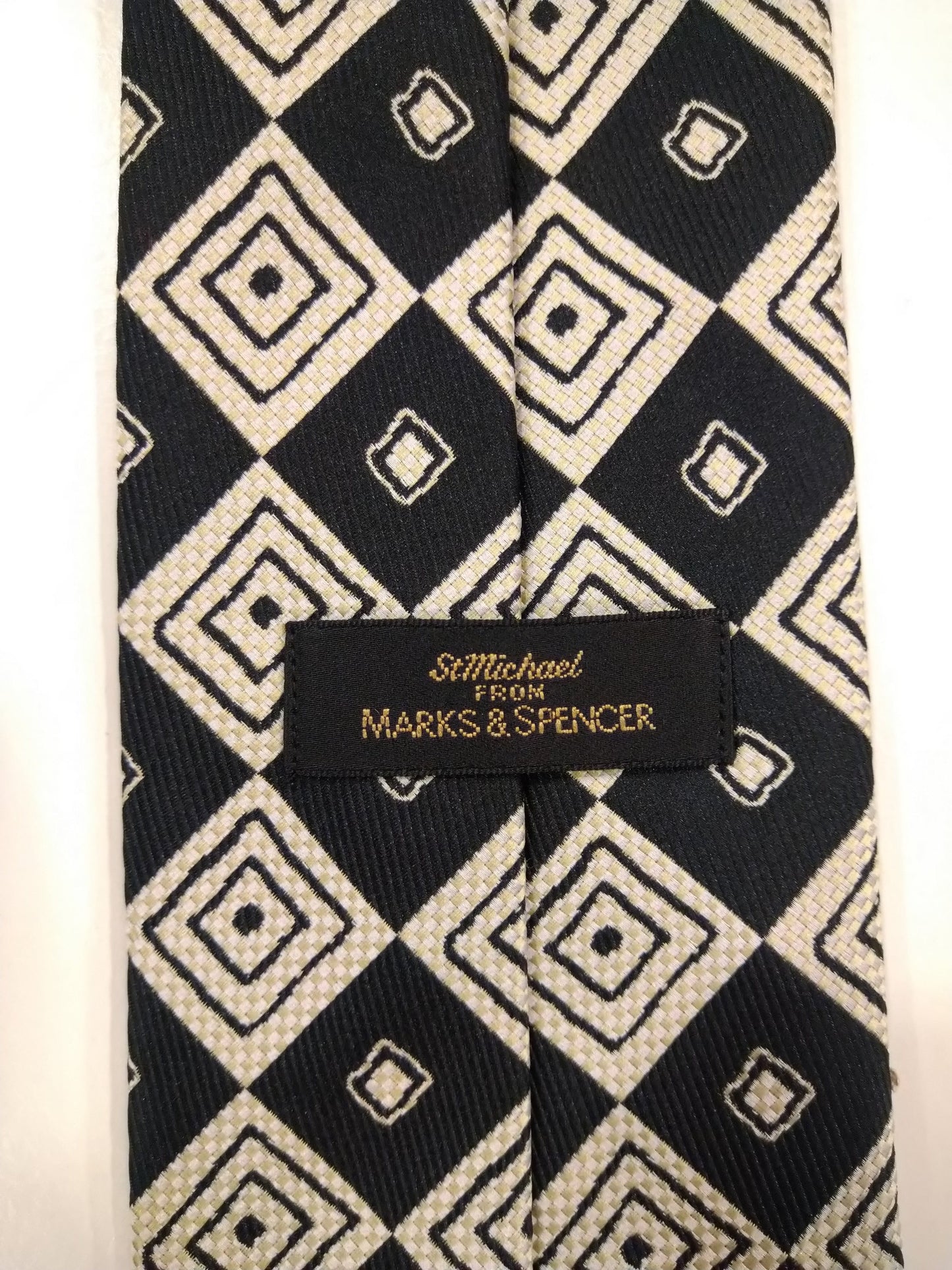 St. Michael by Marks & Spencer polyester stropdas. Zwart wit retro motief.
