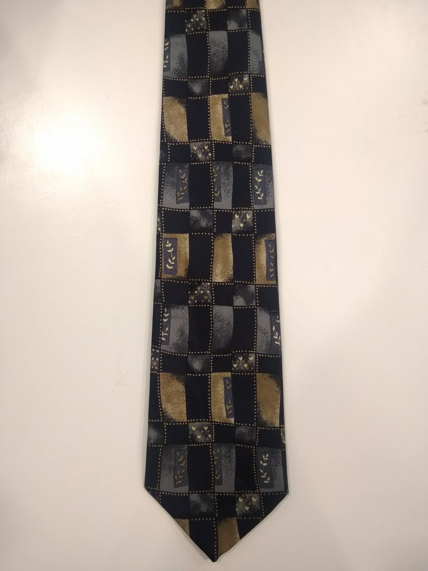 BHS silk tie. Black beige motif.