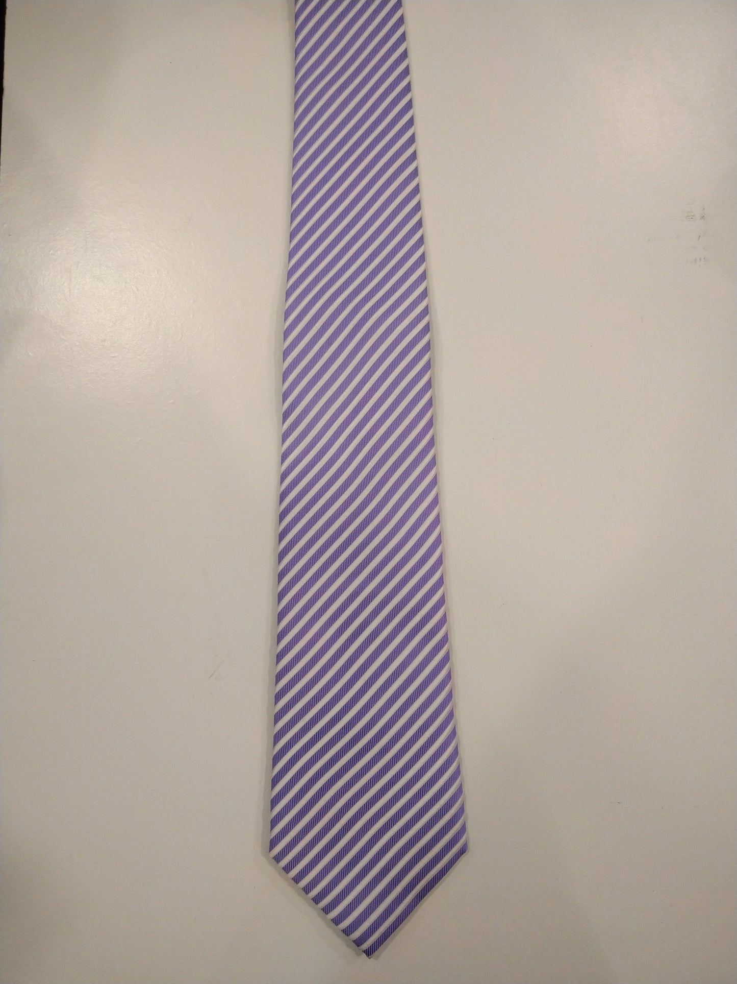 Savoy Taylors Guild silk tie. Purple white striped.