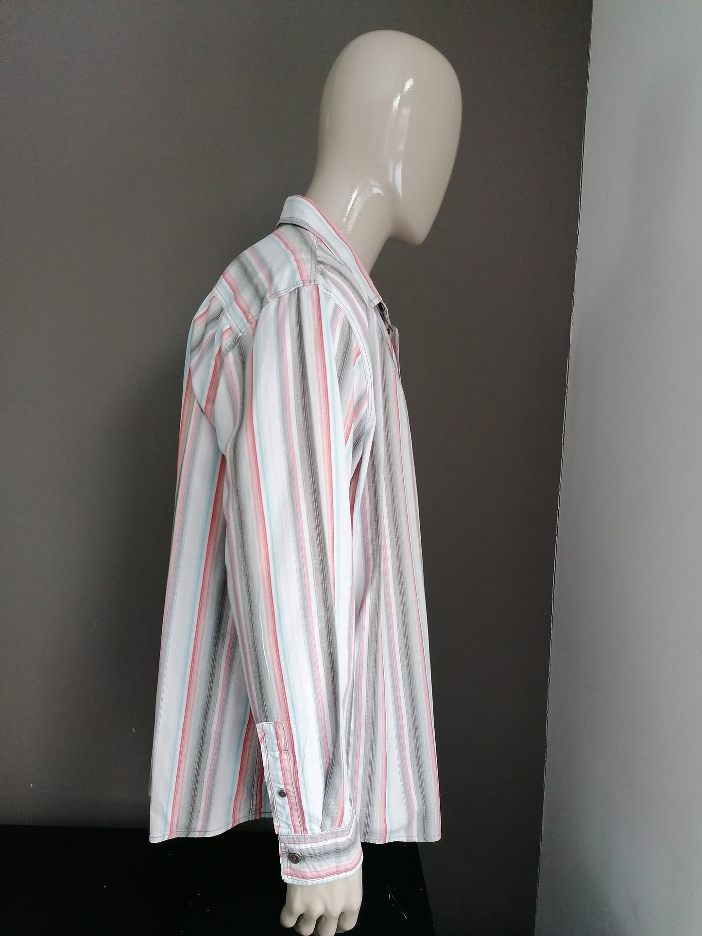Mantray shirt. Red gray blue white striped. Size XXXL / 3XL.