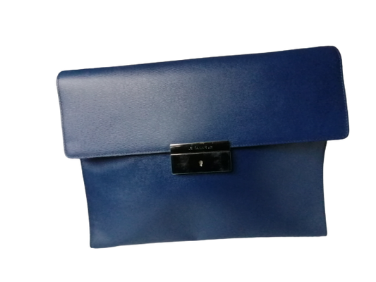 Beautiful le tanneur leather writing folder / deeds bag. Colored blue.