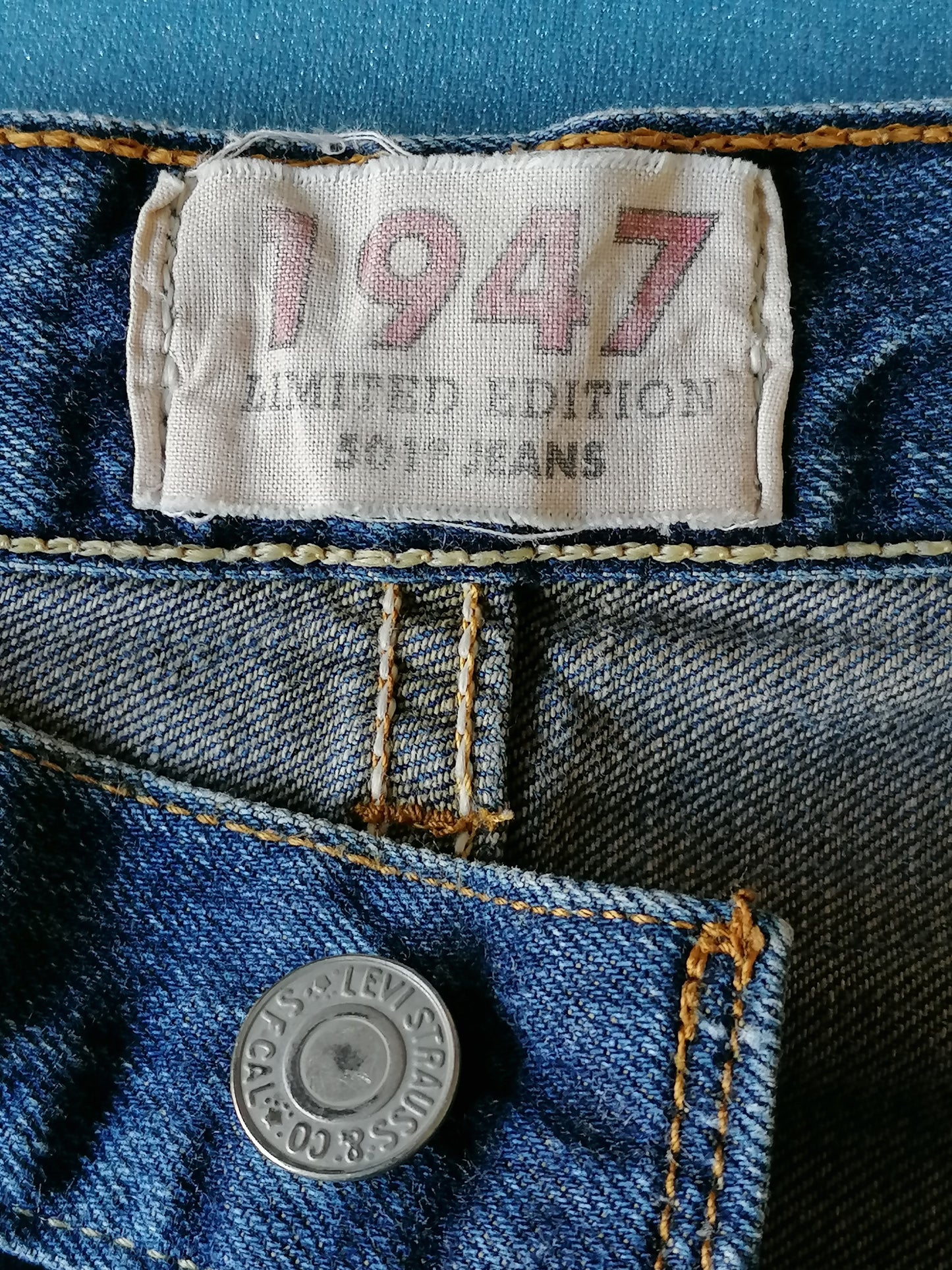 Los jeans 501 de Levi. 1947 LIMITADO. Azul de color. W32 - L30.