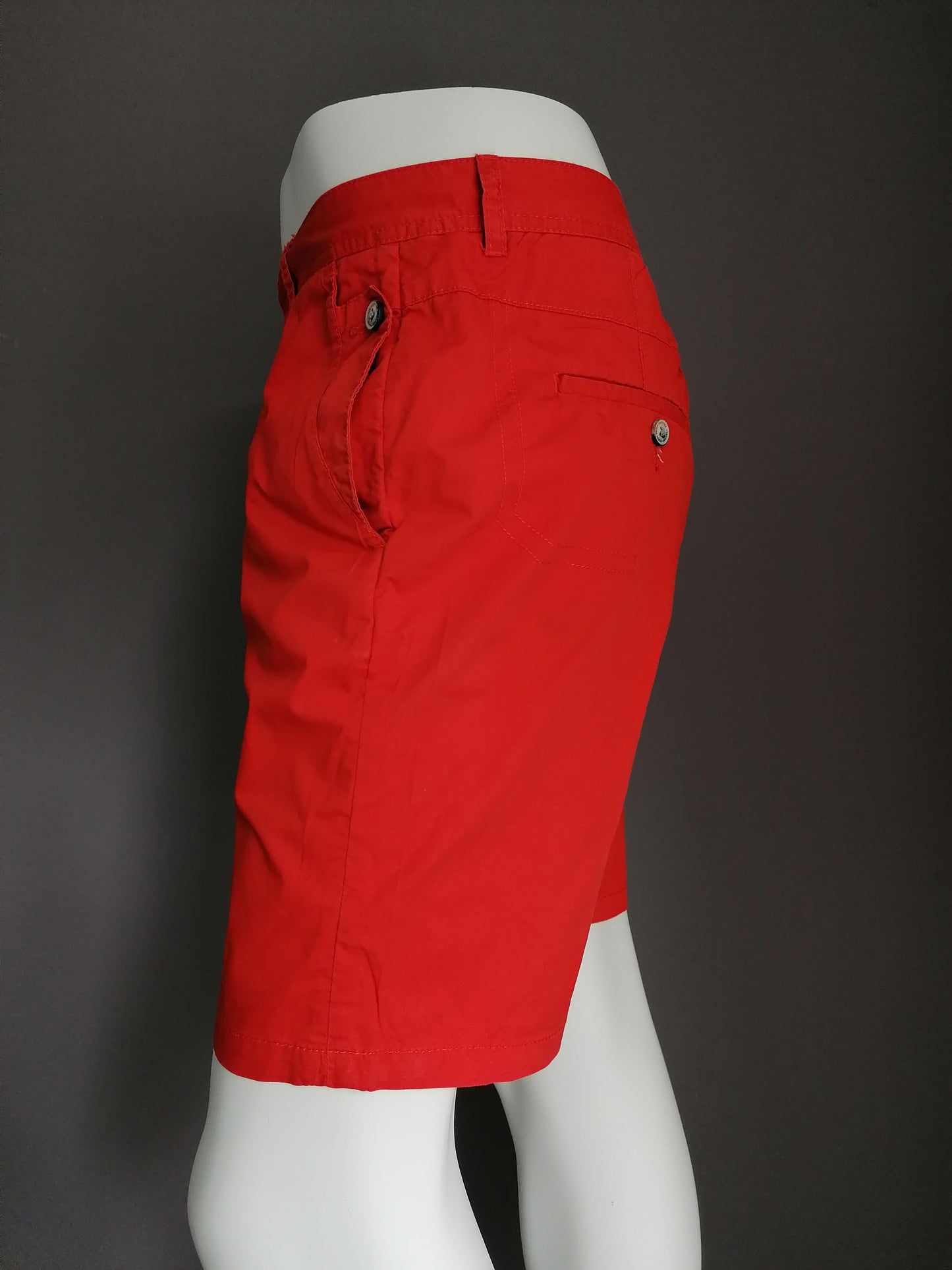 Zara Man korte broek. Oranje gekleurd. Maat W34