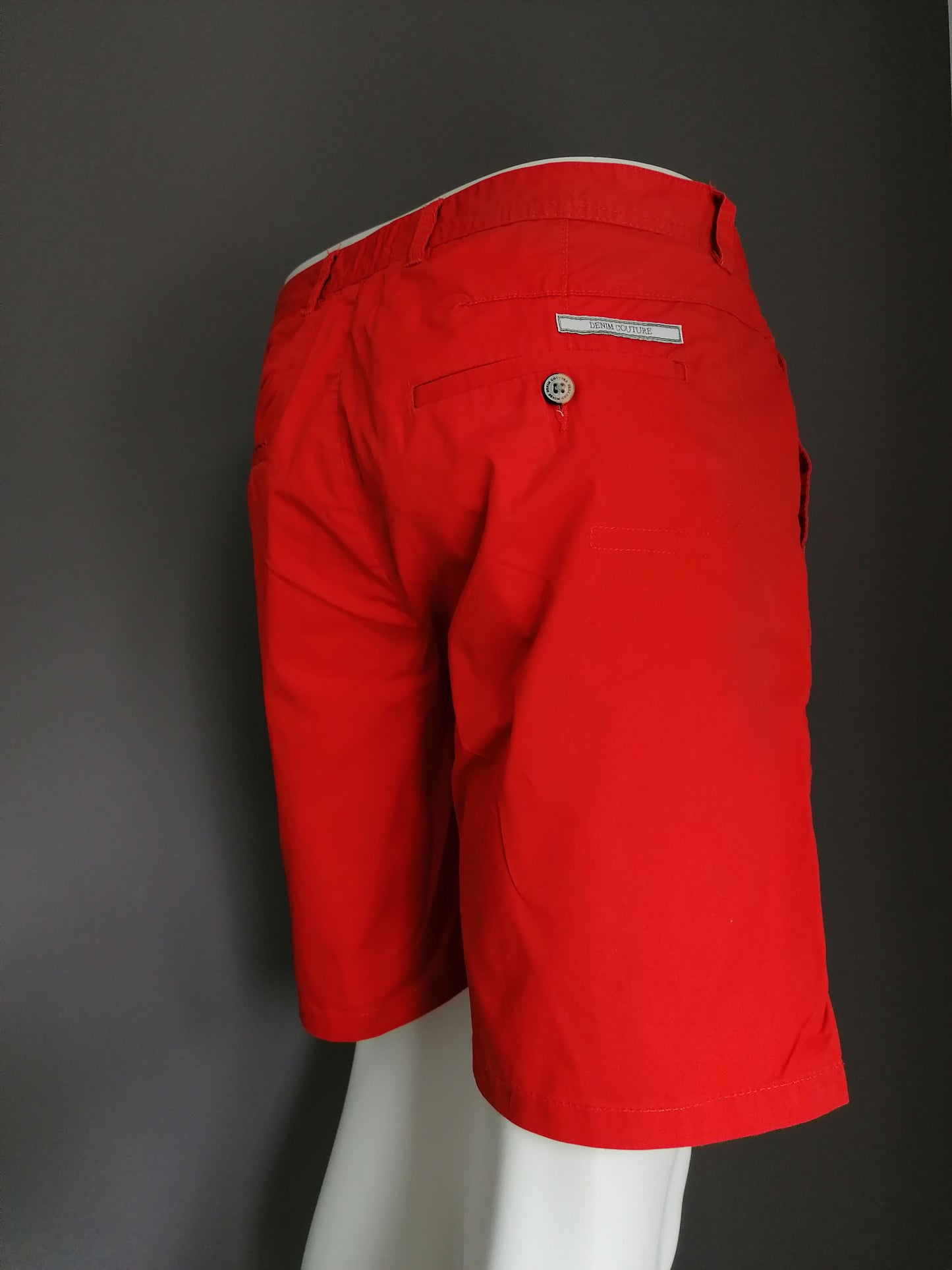 Pantalones cortos de hombre zara. Naranja coloreada. Tamaño W34