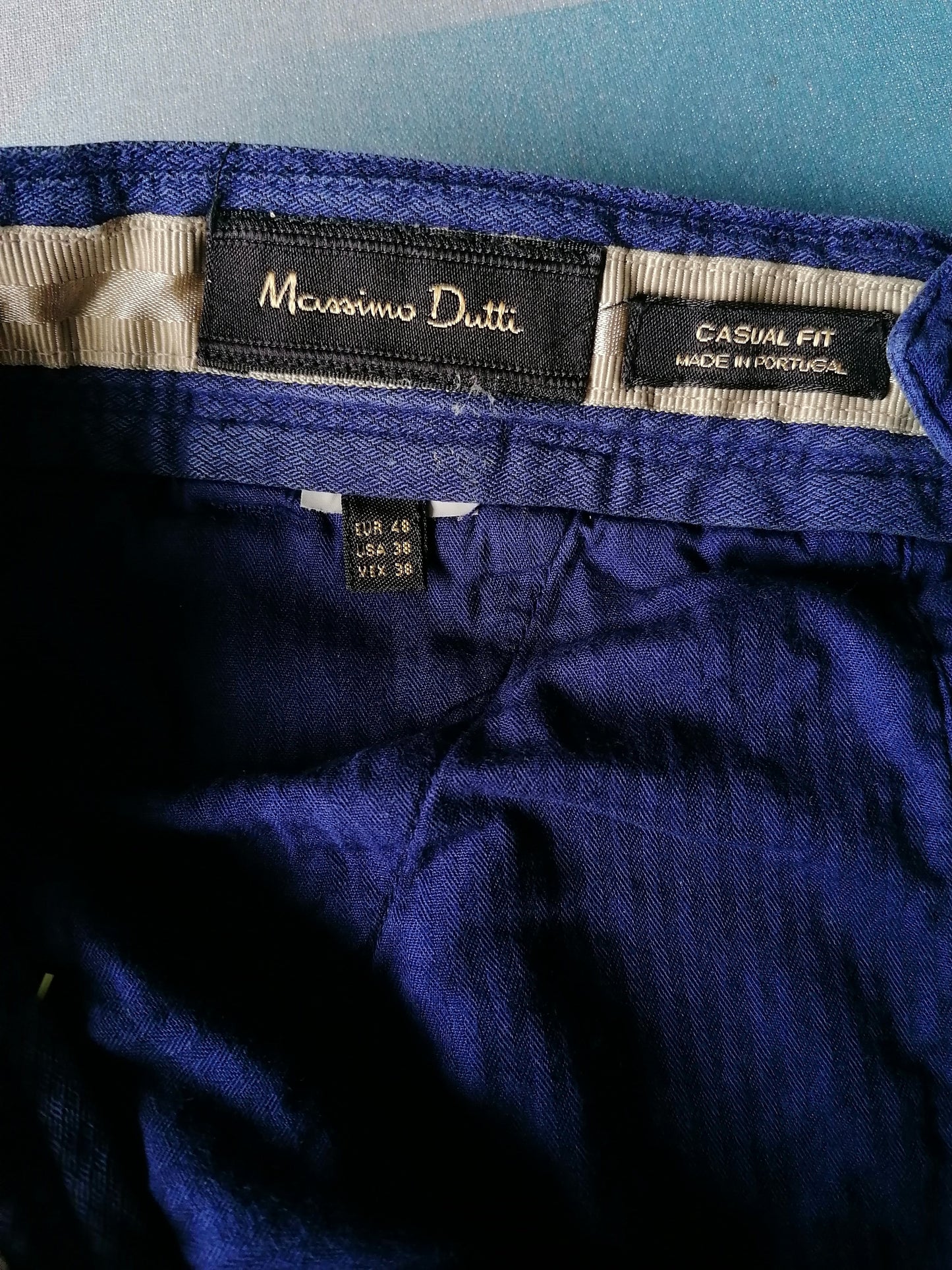 Massimo Dutti pants. Blaur colored. Size 48. Casual fit.