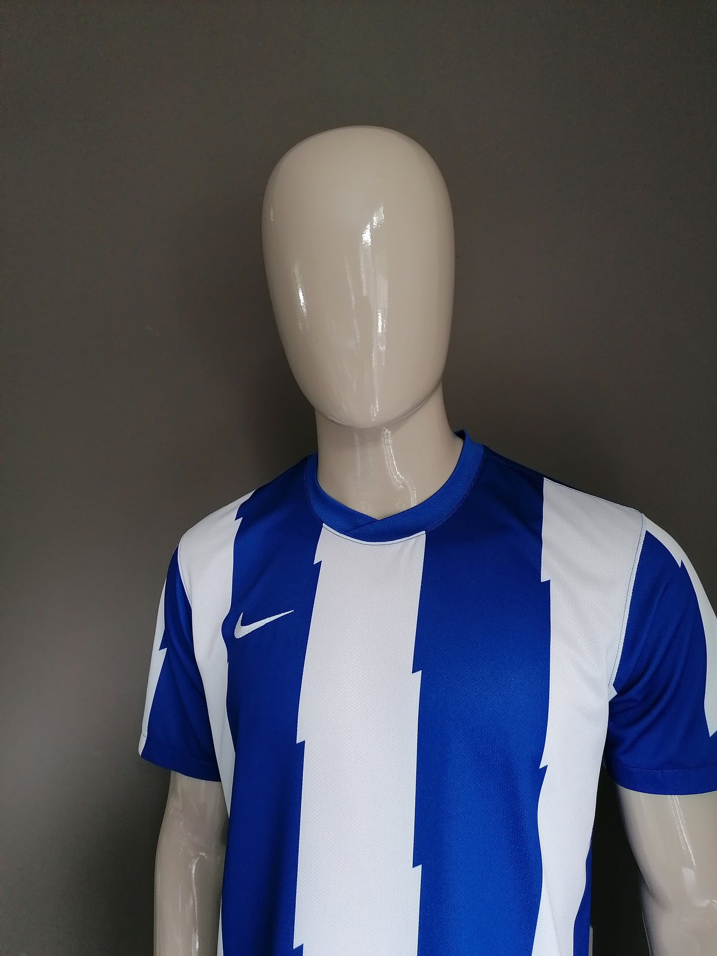 Camisa deportiva de Nike Soccer "Oroz". Motivo blanco azul. Talla L.