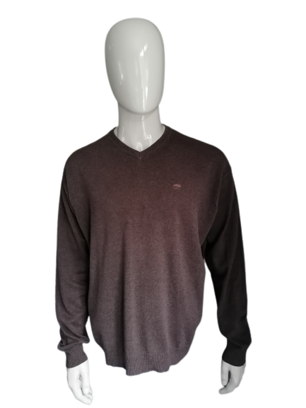 Outdoor System cotton sweater. Brown colored. Size XXL / 2XL