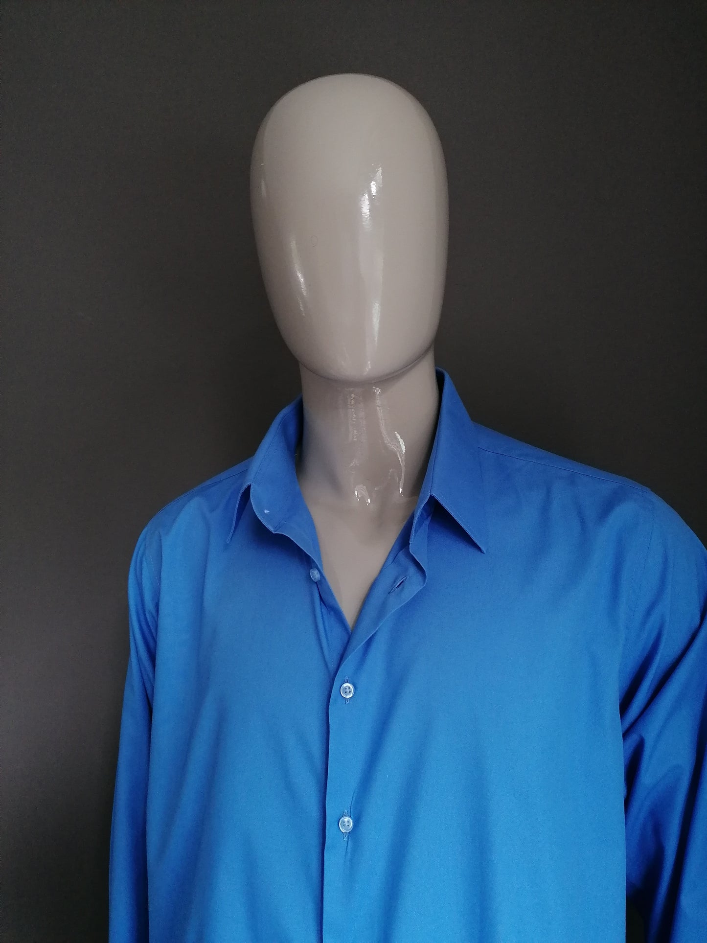 Tailors Mark overhemd. Blauw gekleurd. Maat XL