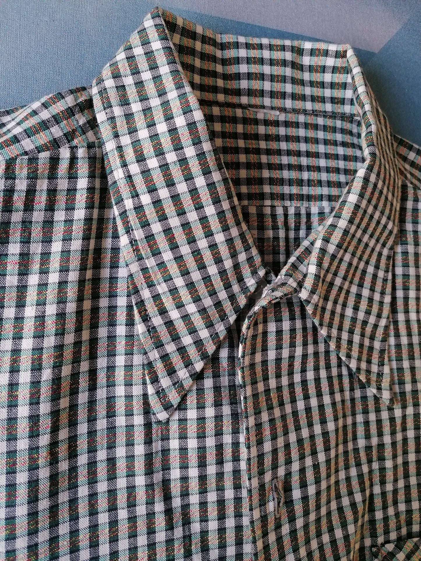 Vintage 70's overhemd korte mouw met puntkraag. Maat XL.