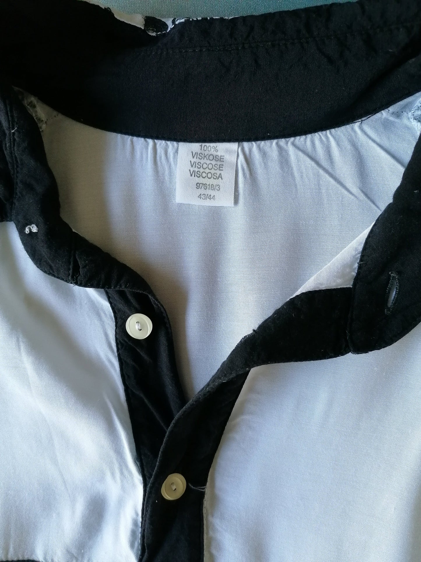 Vintage aparte polo trui / overhemd. Zwart Wit. Maat XXL / 2XL. Viscose.