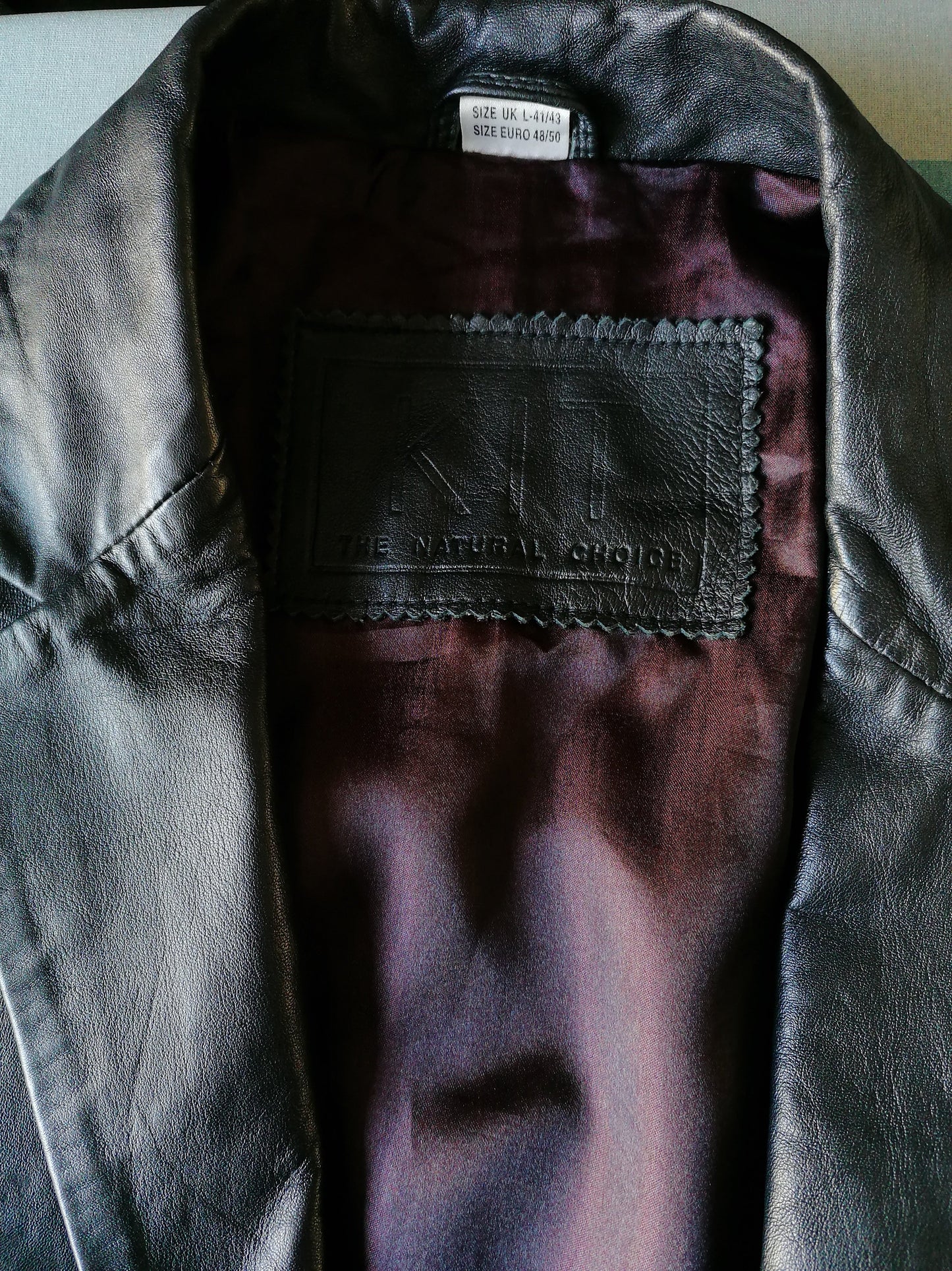 Kit chaqueta de cuero / chaqueta. Negro de color. Talla L.