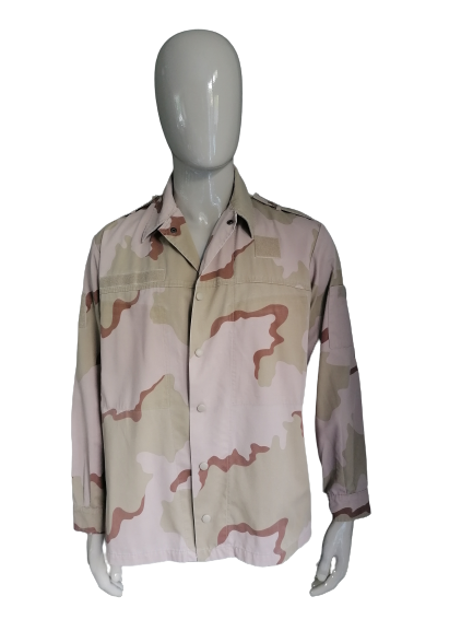 Camicia dell'esercito / esercito vintage (2004). Stampa del cammuffamento del deserto. Dimensione XL. Originale
