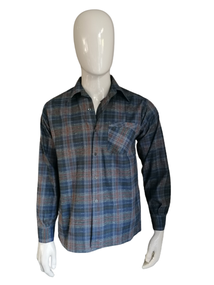 Vintage 70's shirt with point collar. Blue brown checked. Size L.