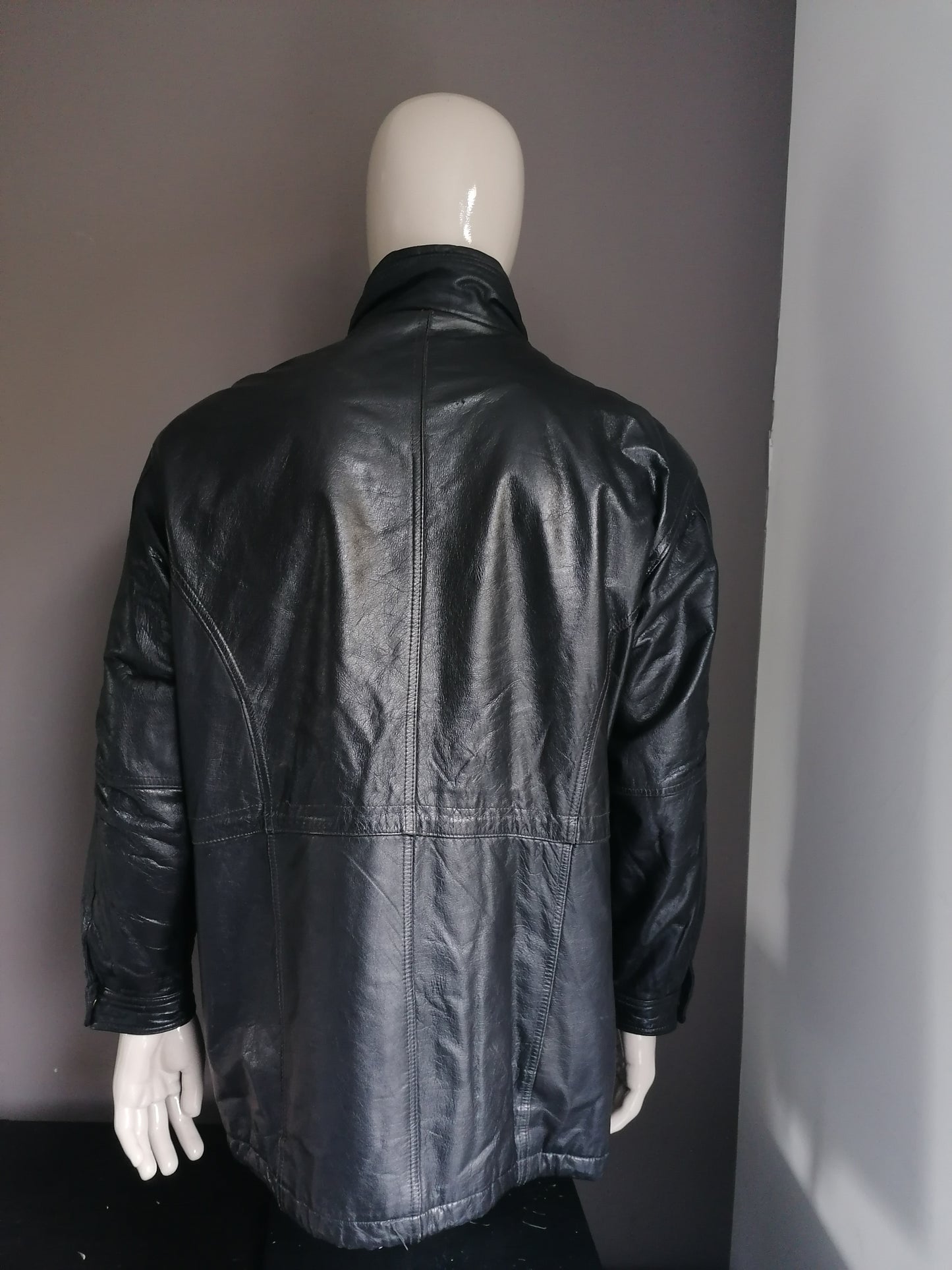 Vintage medio chaqueta de cuero largo. Verde negro de color. Tamaño XL