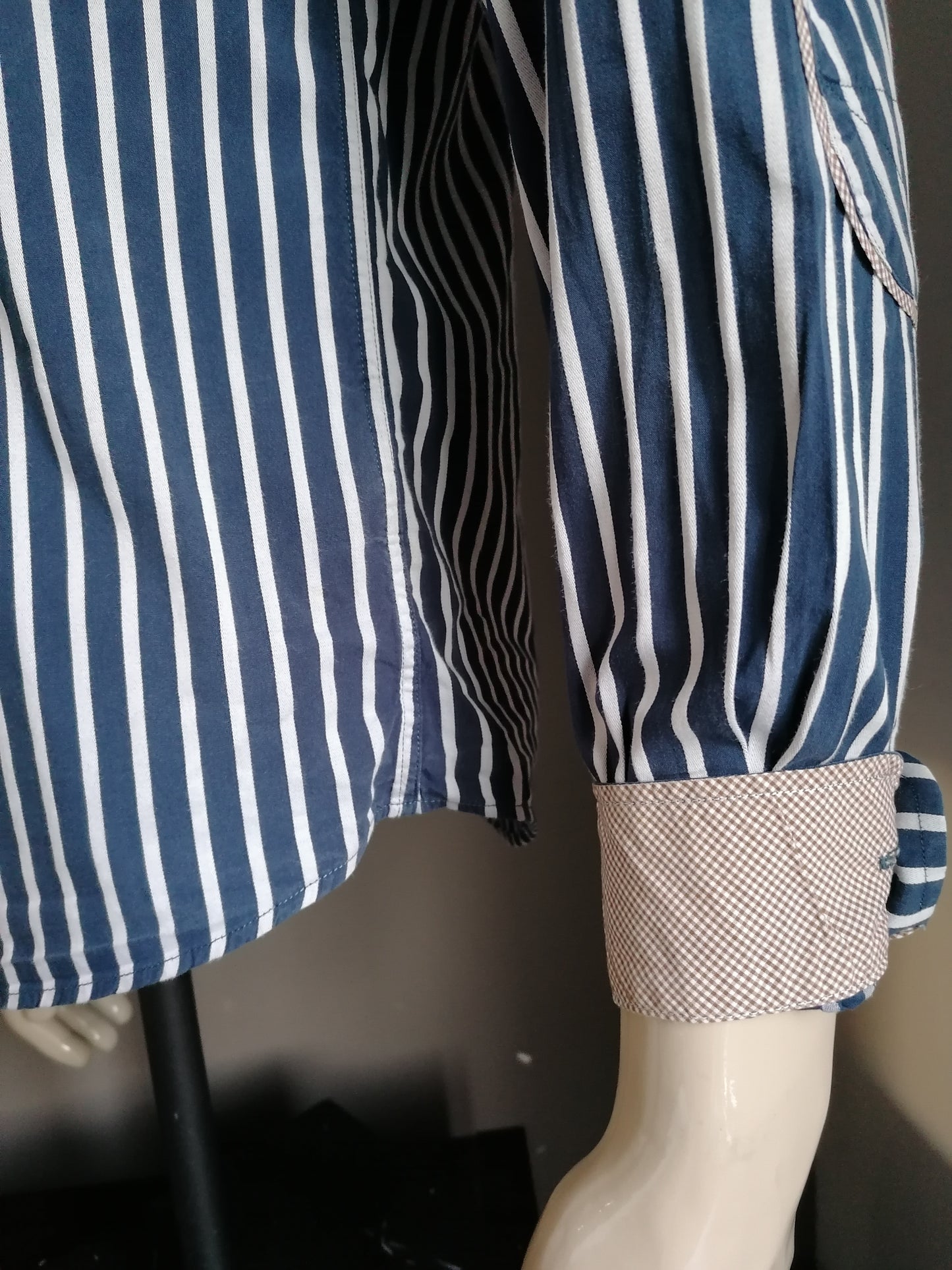 Holthaus shirt blue white striped. Size M.
