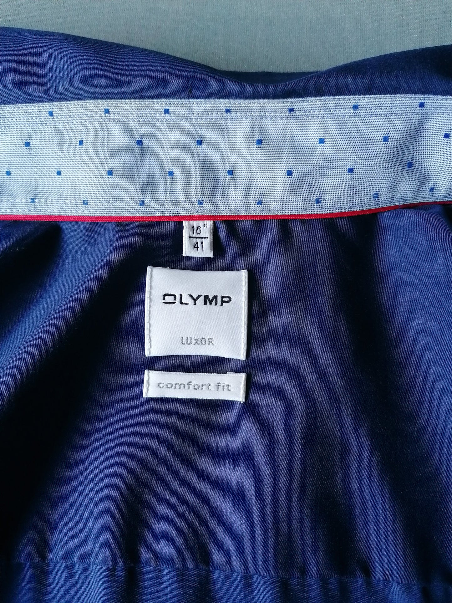 Olymp Luxor overhemd. Donker Blauw gekleurd. Maat 41 / L. Comfort Fit.
