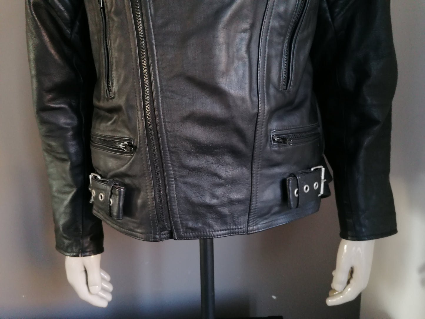 Richa Leather Motor Jack / Jacket. Black colored. Size 58 / XL