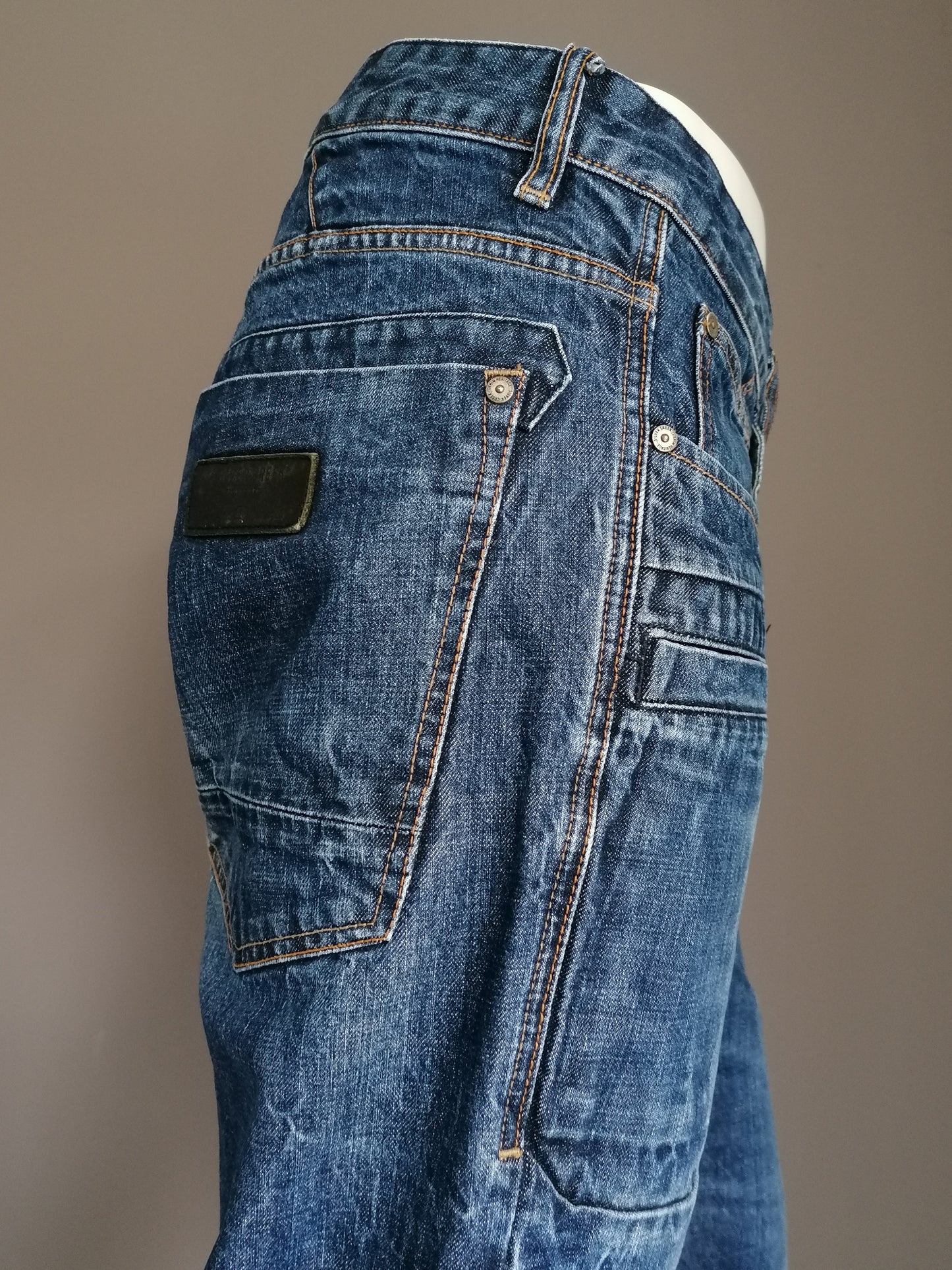 SilverCreek Jeans. Dark blue colored. Size W38 - L34. Carpenter type