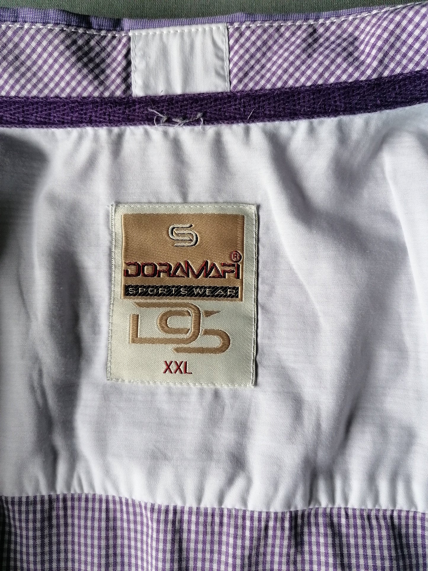 Doramafi overhemd. Paar Wit geblokt met applicaties. Maat XL.