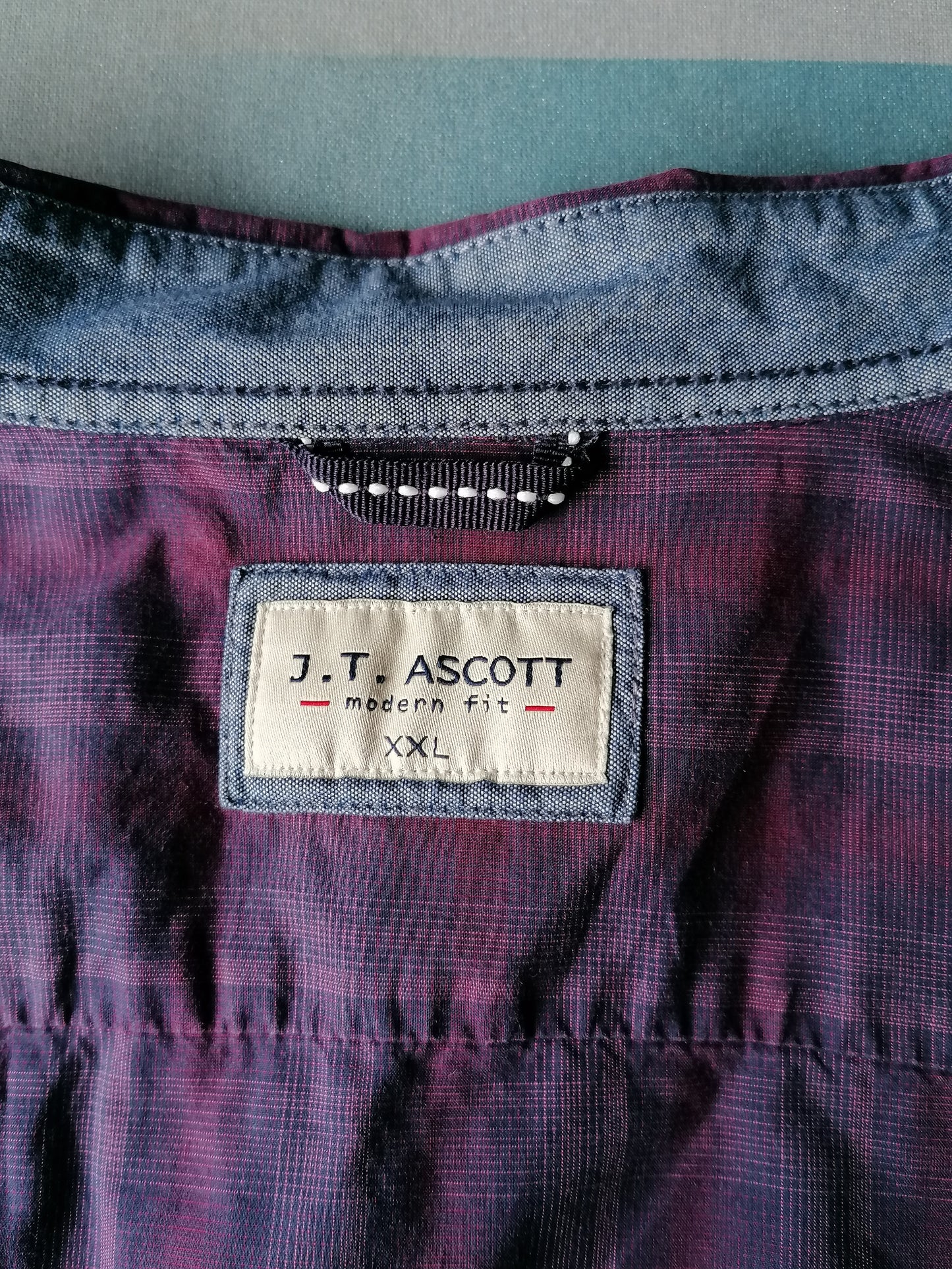 J.T. Ascott overhemd. Paars geruit motief. Maat XXL / 2XL