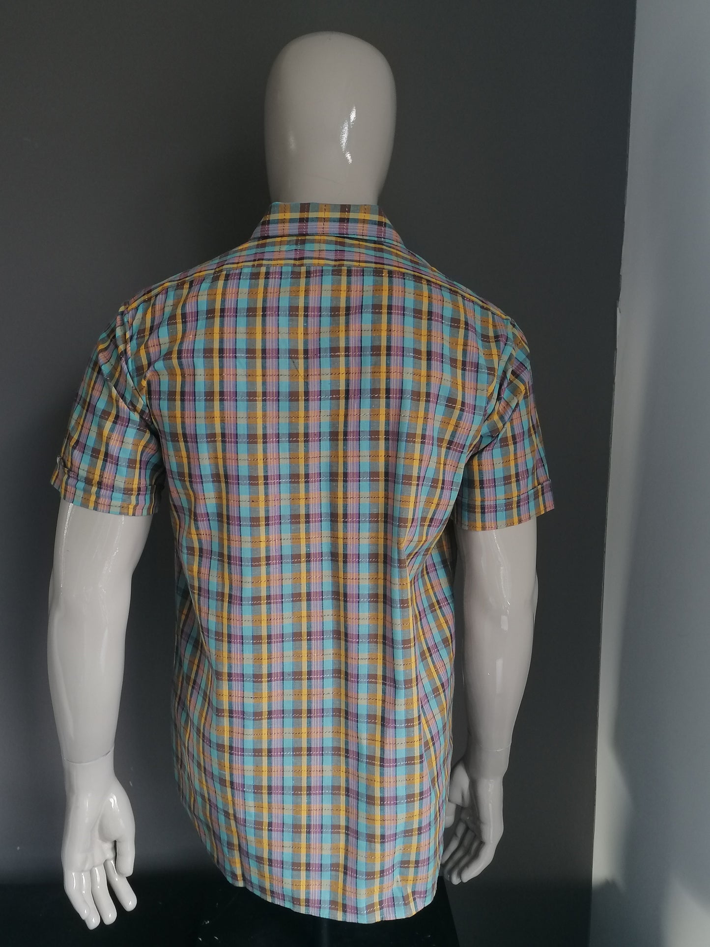 Vintage 70's overhemd korte mouw. Puntkraag. Blauw Geel Roze. Maat L.