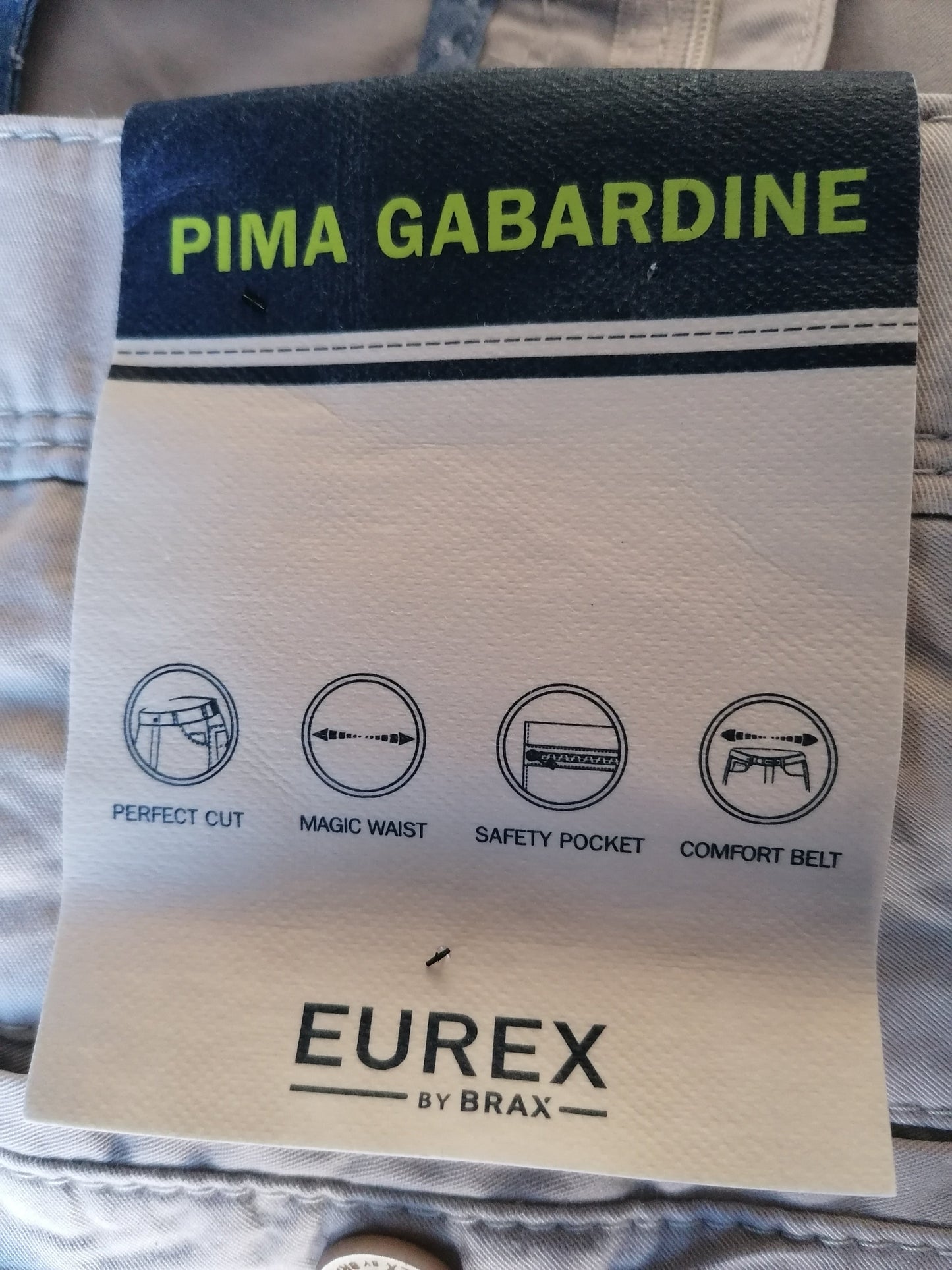EUREX / BRAX Broek / Pantalon. Beige gekleurd. Maat 27. "Pima Gabardine" Nieuw!