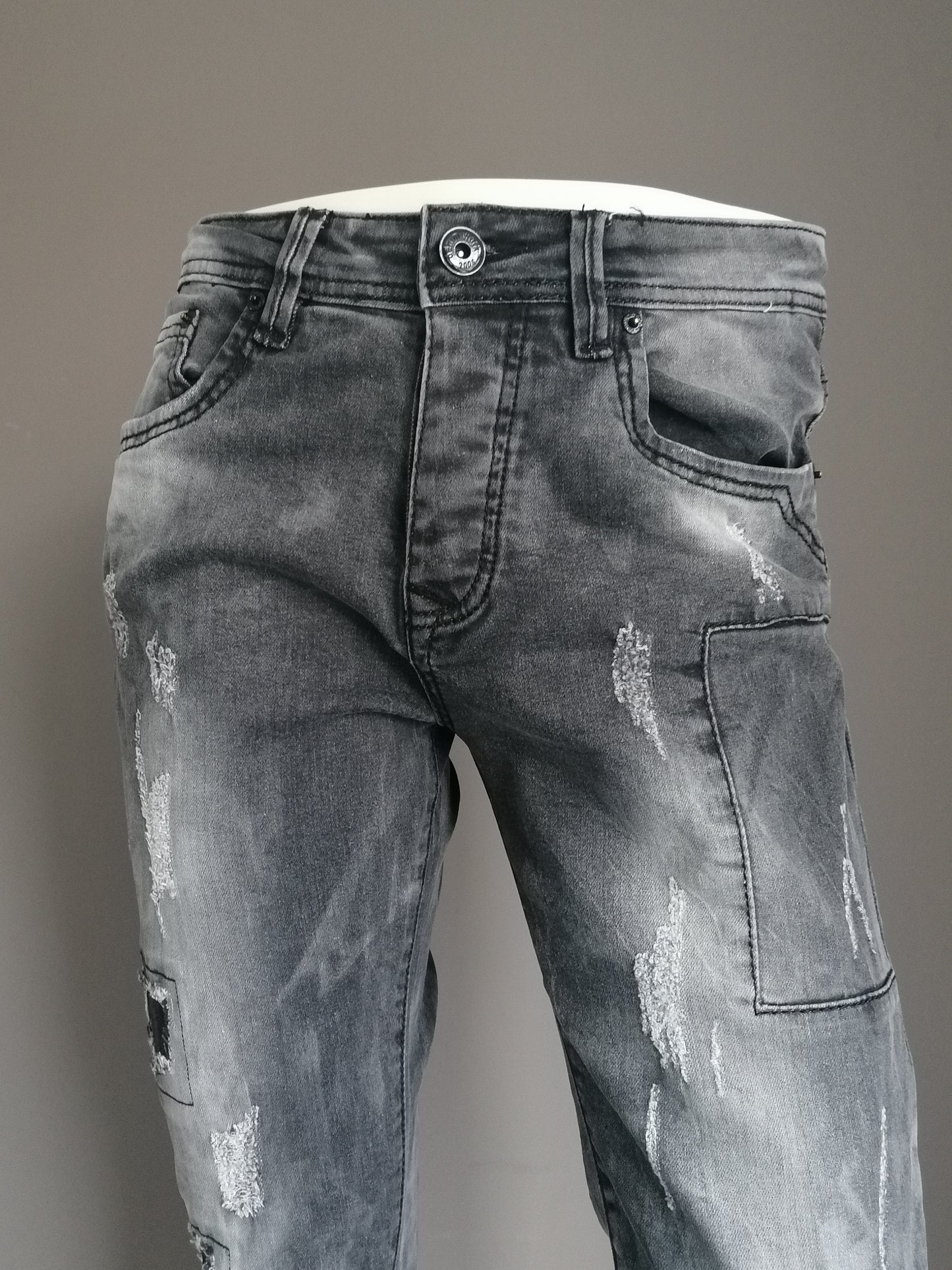 Susting Jeans. Negro de color. Tamaño W34 - L32. estirar