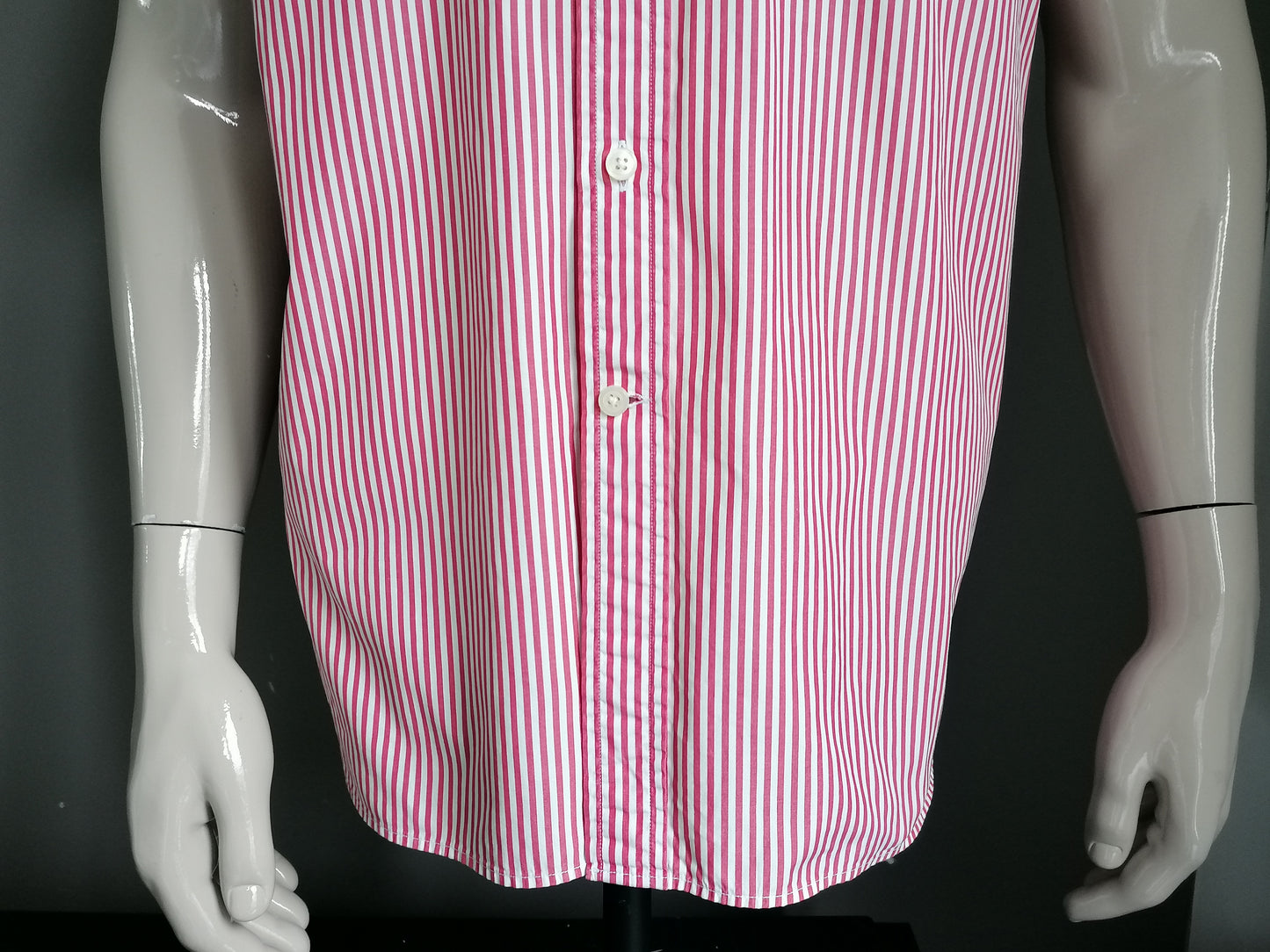Gant shirt short sleeve. Red white striped. Size L. Type Liberty Bell Poplin. Regular fit.