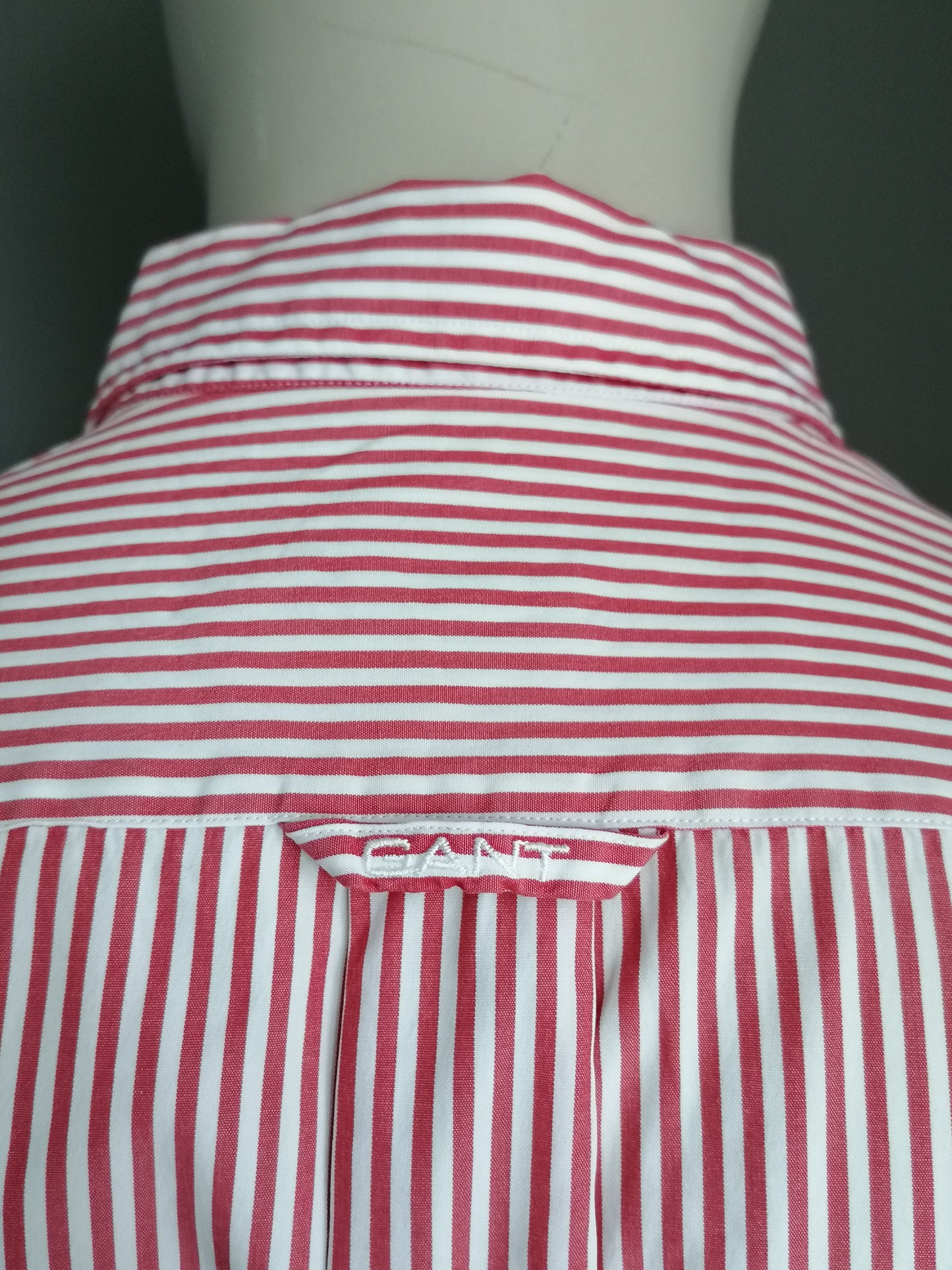 Gant shirt short sleeve. Red white striped. Size L. Type Liberty Bell Poplin. Regular fit.