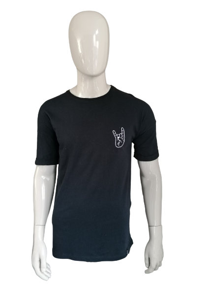 Camisa Kultivate Lons. Negro con estampado. Talla S.