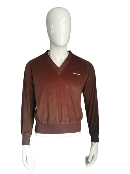 Tommy Aaron Samt / Velor-Pullover mit V-Ausschnitt. Braun gefärbt. Größe S.