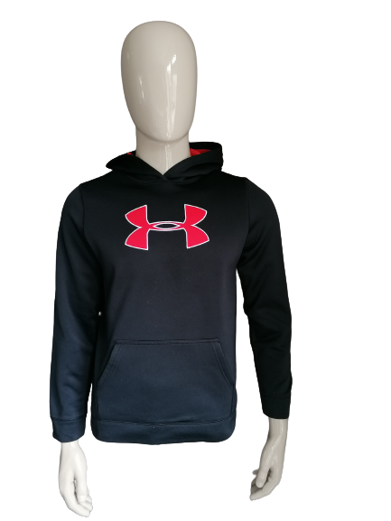 Under Armor Hoodie. Colored black. Size Youth XL / S