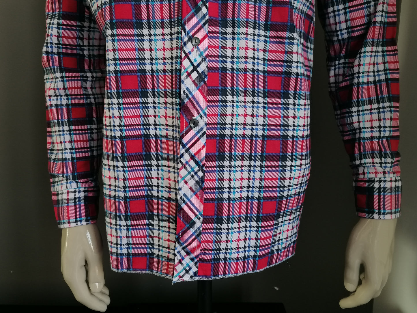 Vintage 70's overhemd. Roze Blauw Zwart geruit. Maat L 25% Viscose & 75% katoen