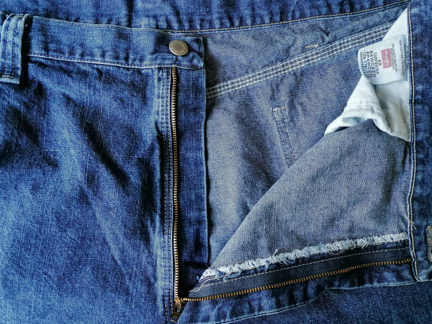 Wrangler Jeans korte broek. Donker Blauw gekleurd. maat W42