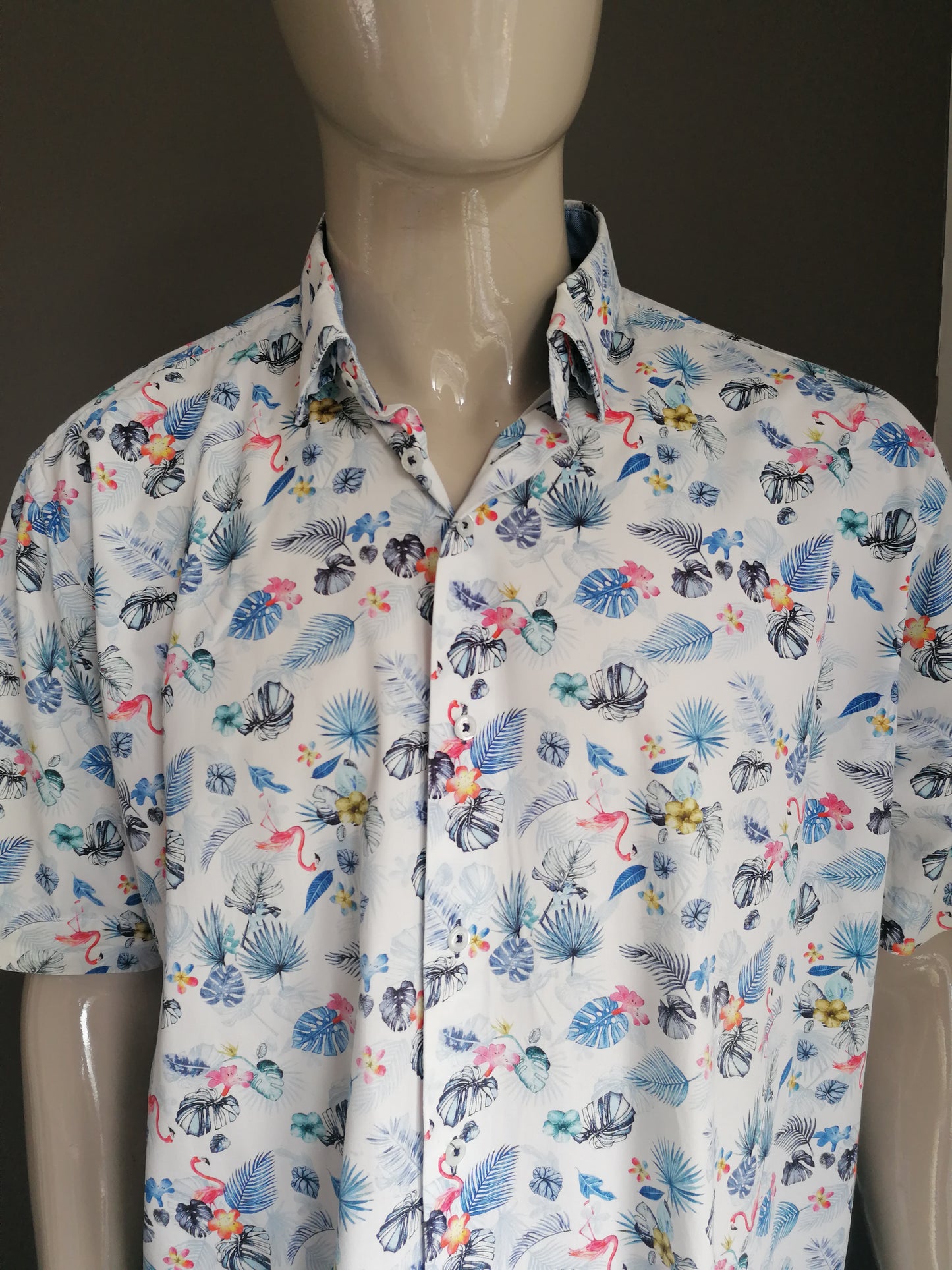 Claude Vigo Shirt short sleeve. Blue pink flower flamingo print. Size XXXL / 3XL. Regular fit.