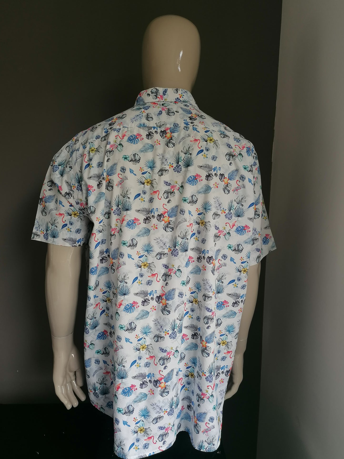 Claude Vigo Shirt short sleeve. Blue pink flower flamingo print. Size XXXL / 3XL. Regular fit.