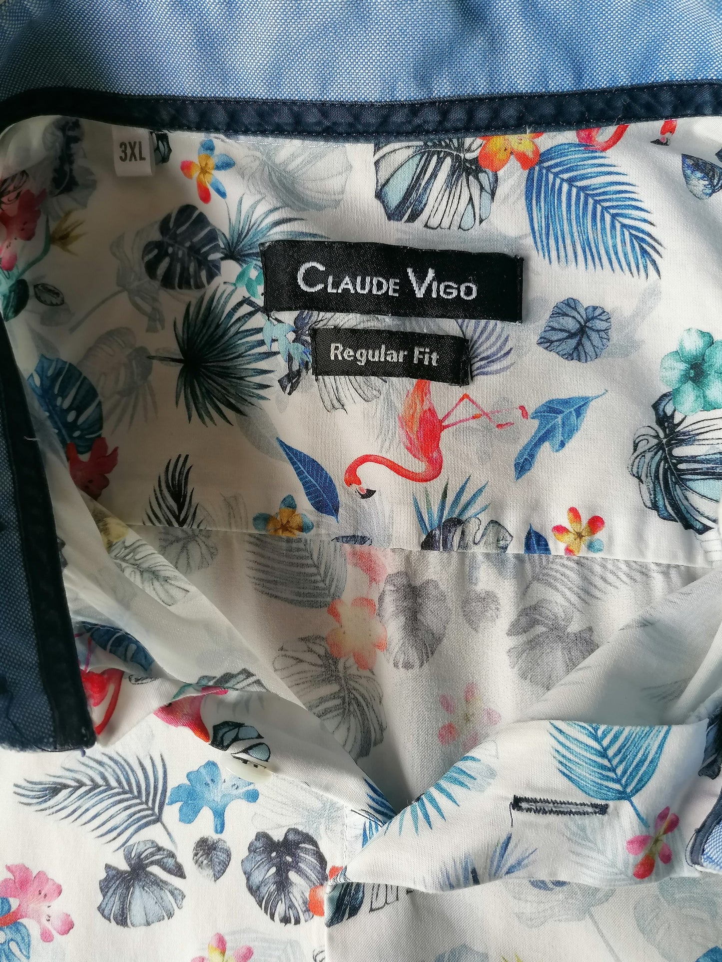 Claude Vigo Shirt Sleeve. Impression de flamants fleuries rose bleu. Taille xxxl / 3xl. Ajustement régulier.