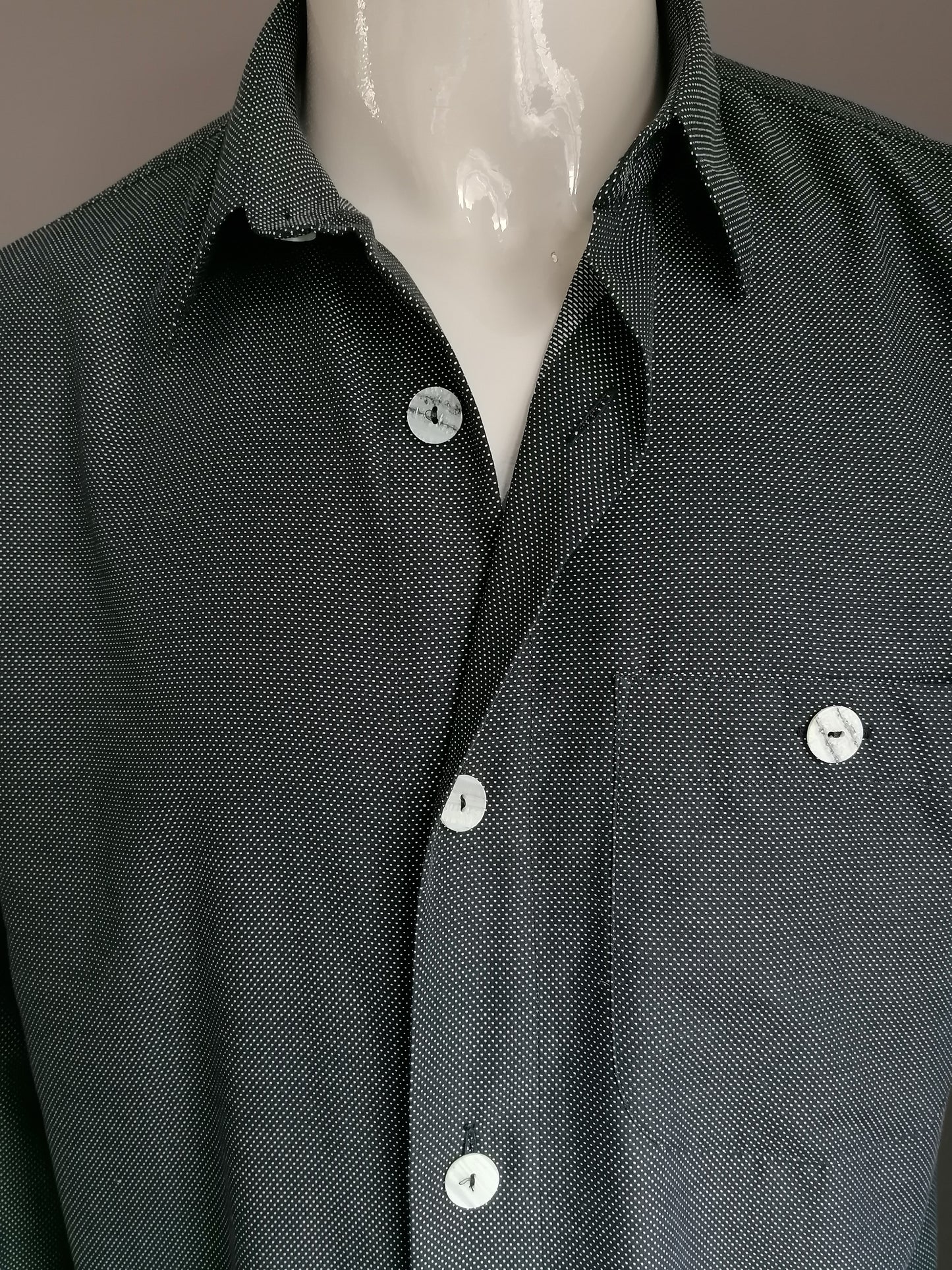 Vintage Signum overhemd. Grote knopen. Zwart Wit gestippeld. Maat oversized M >> XL