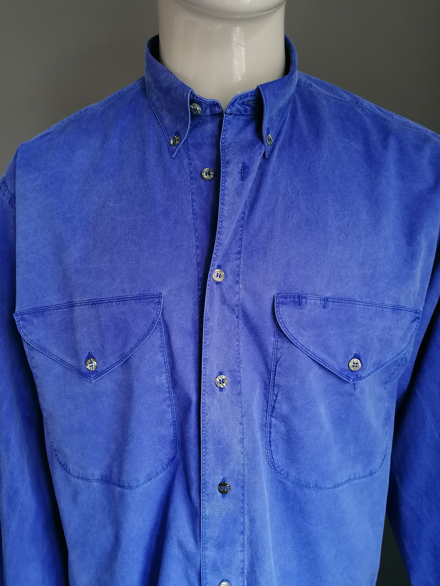 Jacques Britt New Line overhemd. Blauw gekleurd. Maat oversized 41 / M >> XL.