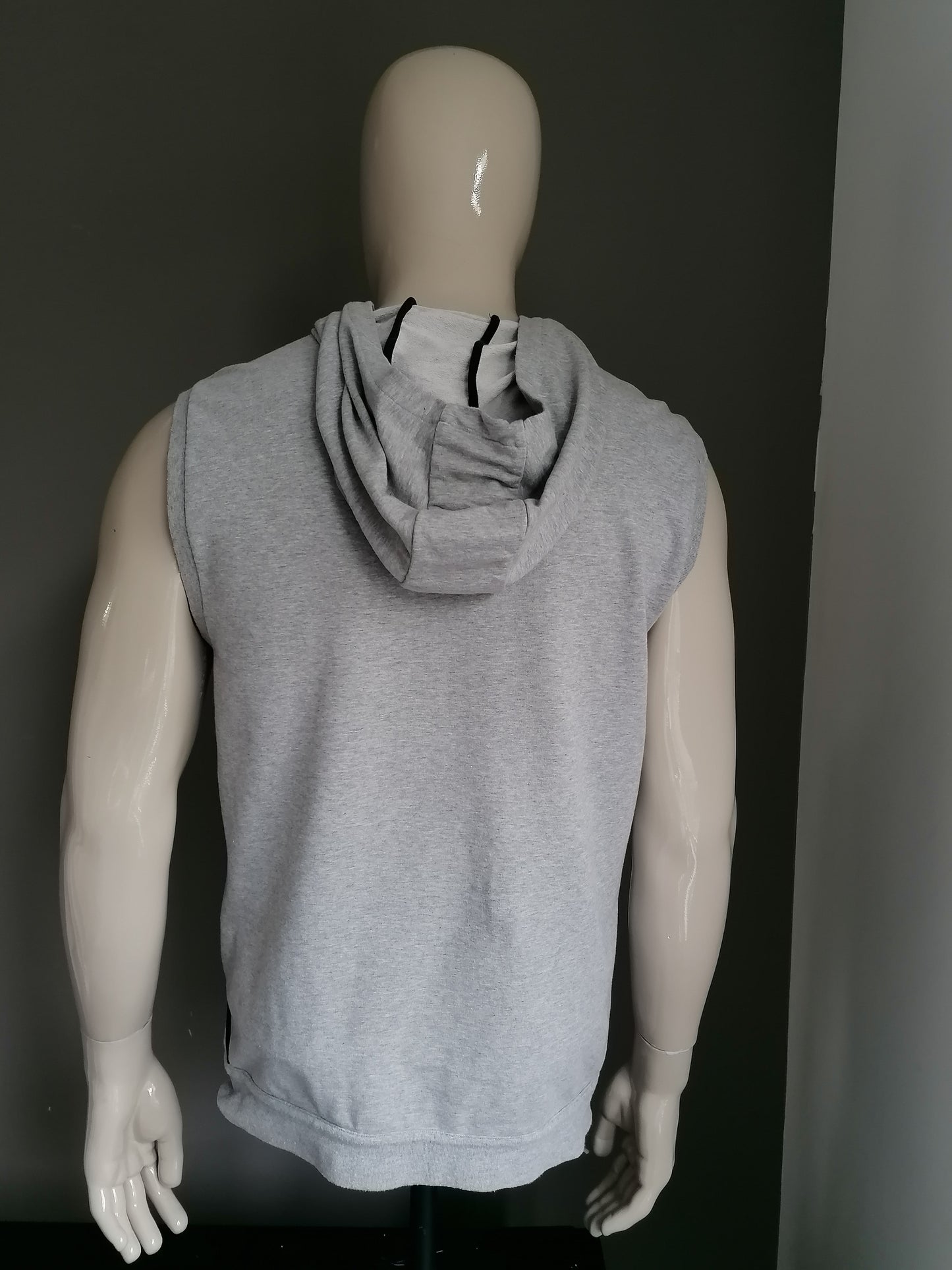 Armani Exchange body warmer with hood. Gray colored. Size L. Sweat fabric.