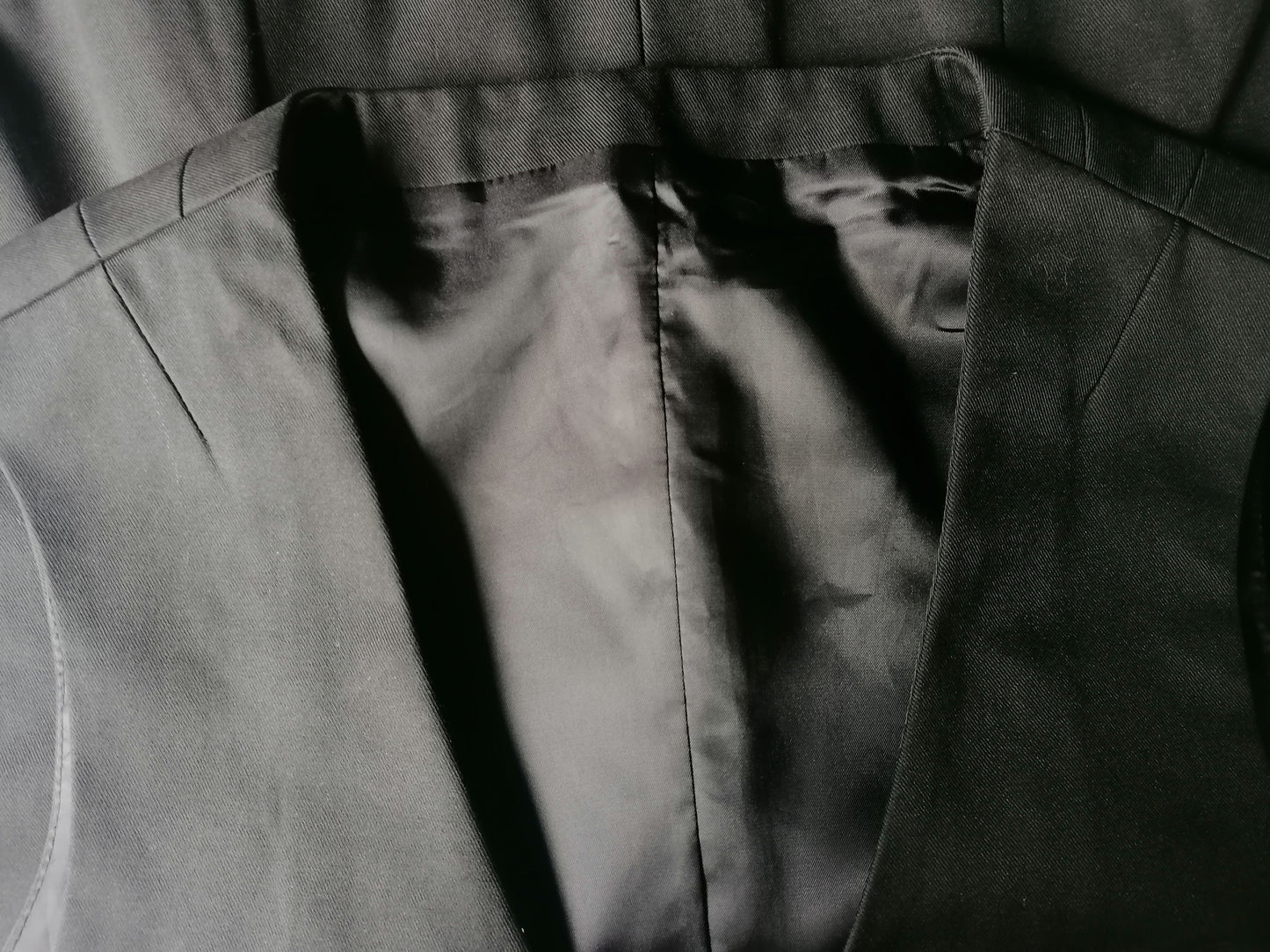 Devred waistcoat. Black colored. Size S.