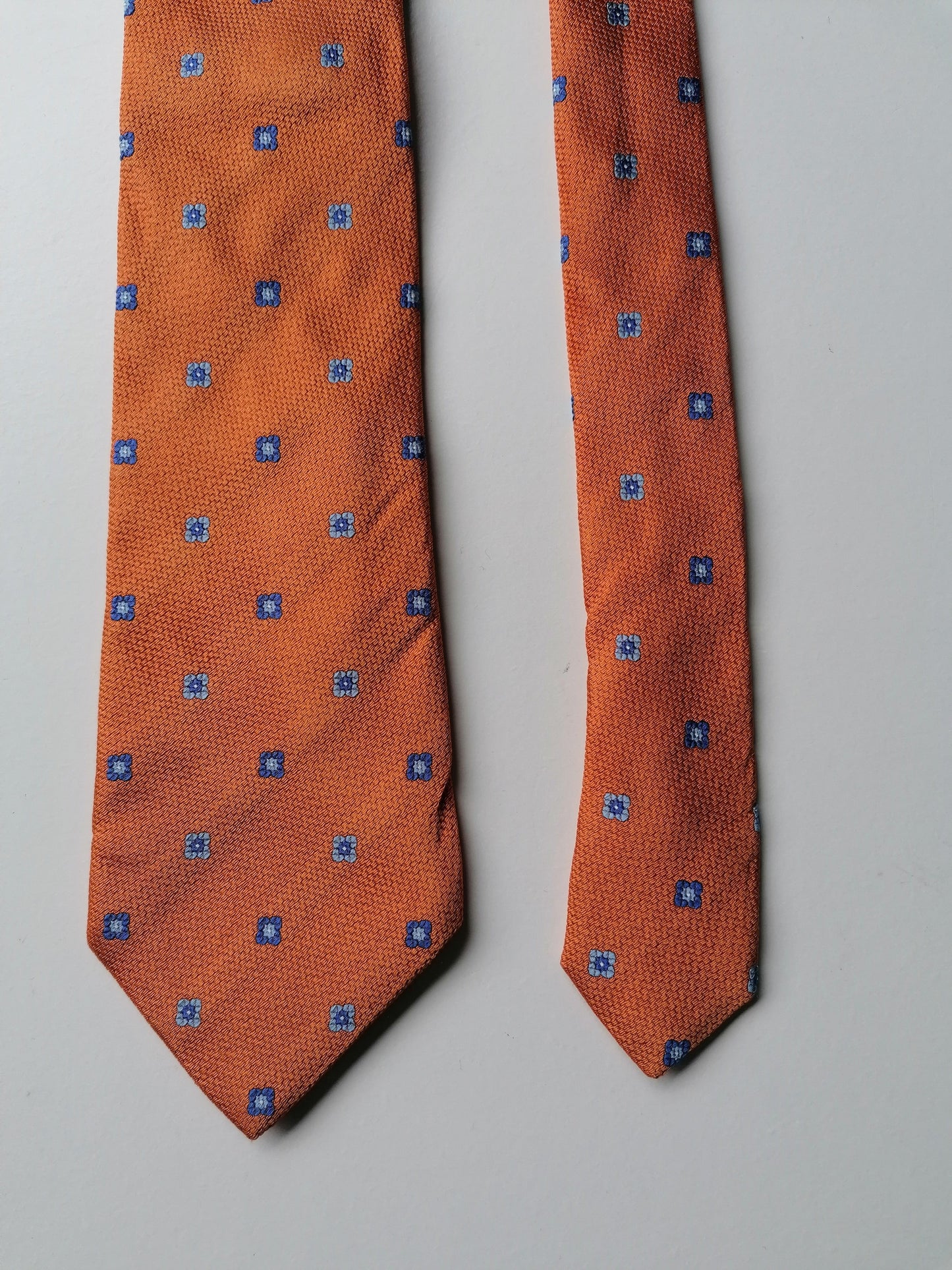 Cravatta di seta Vakko. Colorato blu arancione.